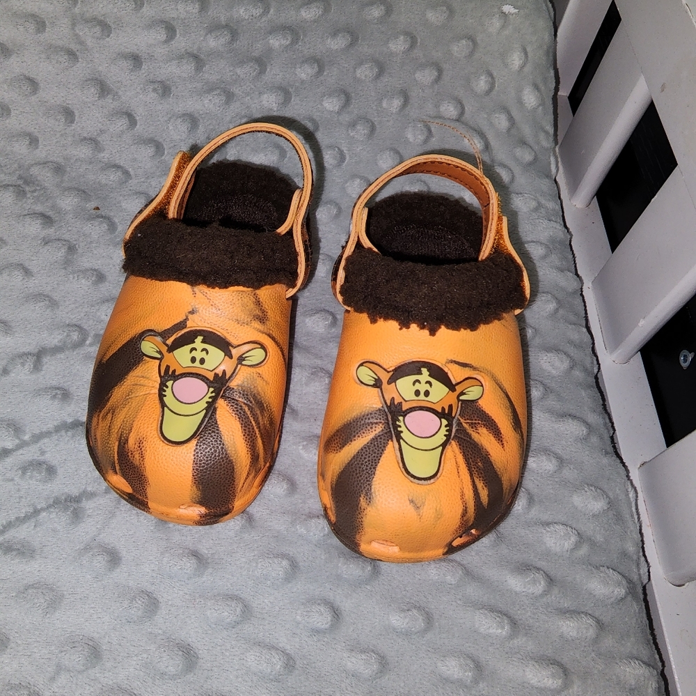 Tigger crocs